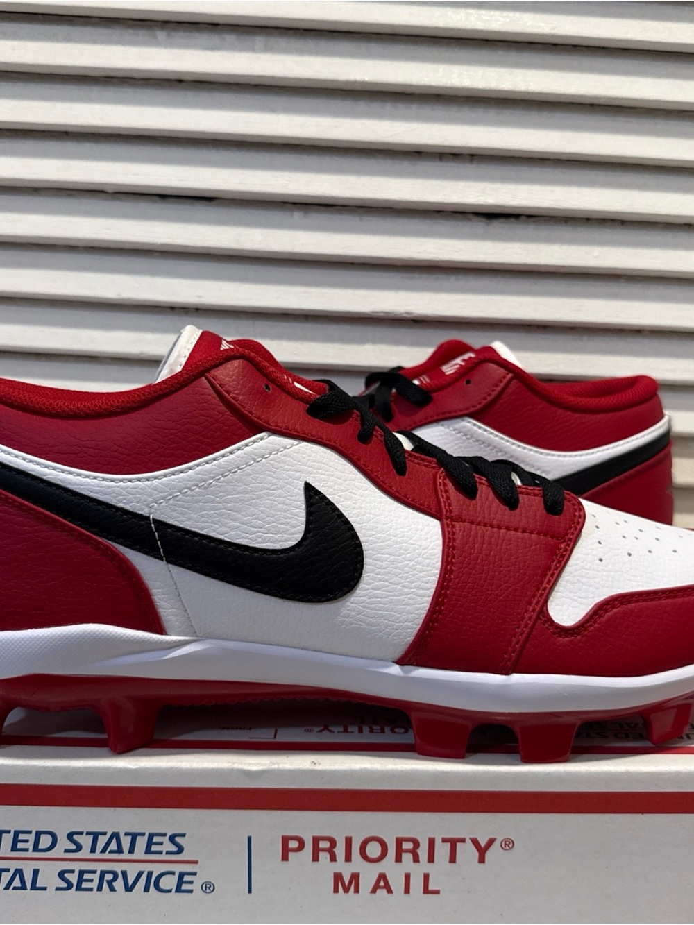 New Jordan 1 Retro MCS Low Baseball Cleats Chicago Red Men’s Size 14 CJ8524-611